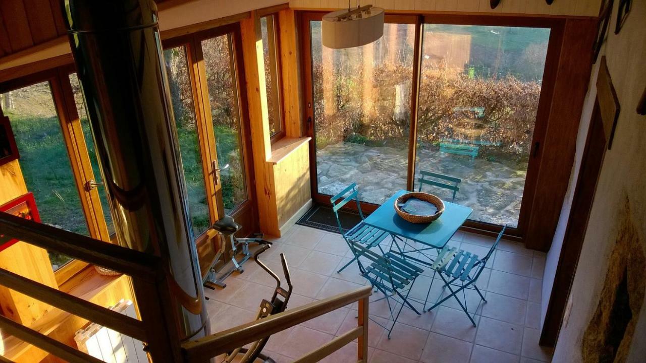 Gite " Oree Des Bois" Vertolaye ภายนอก รูปภาพ